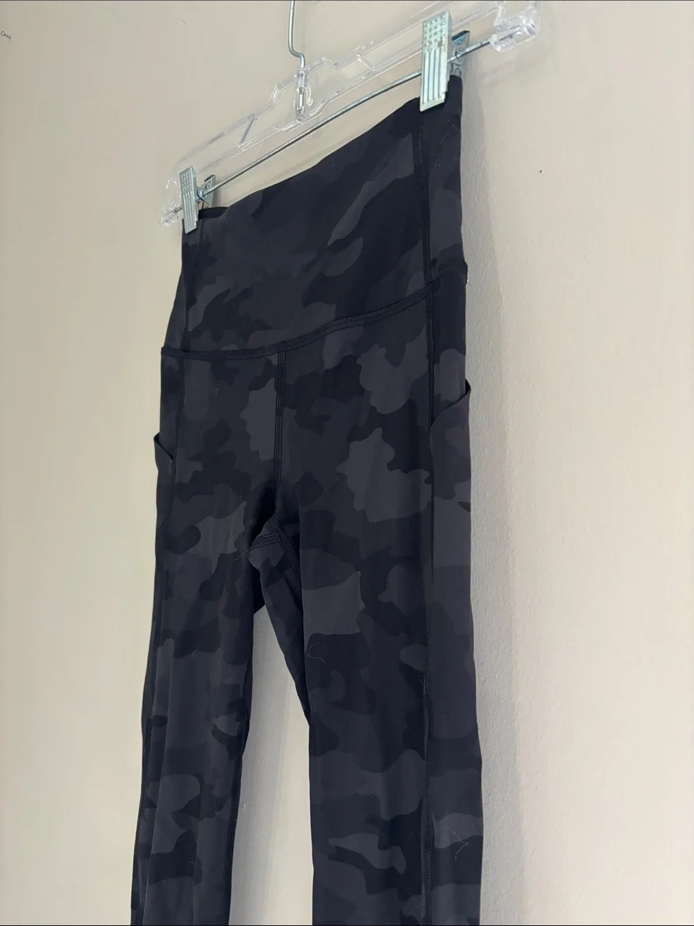Lululemon Pace Rival High-Rise Crop 22